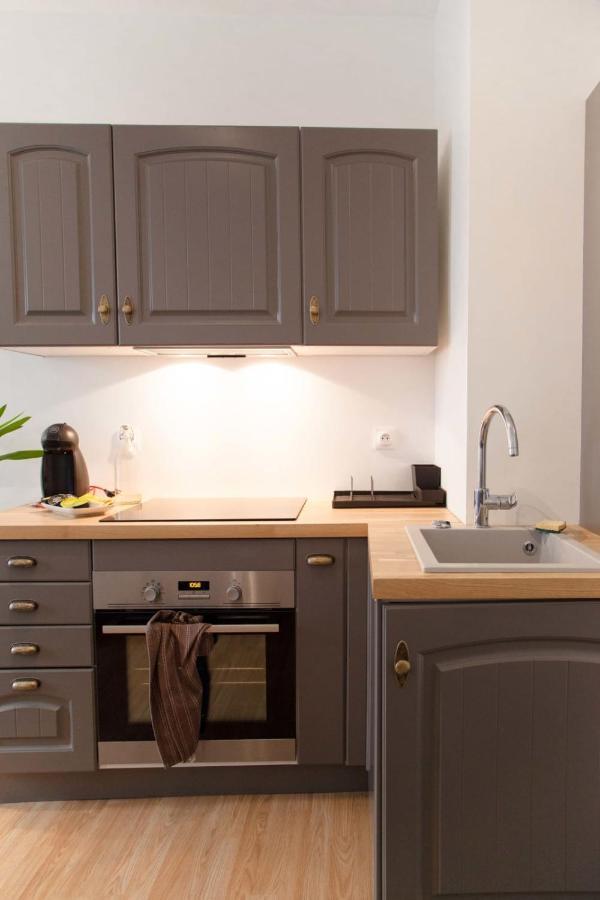 Magnificent 2 Steps From The Stations Apartment Paris